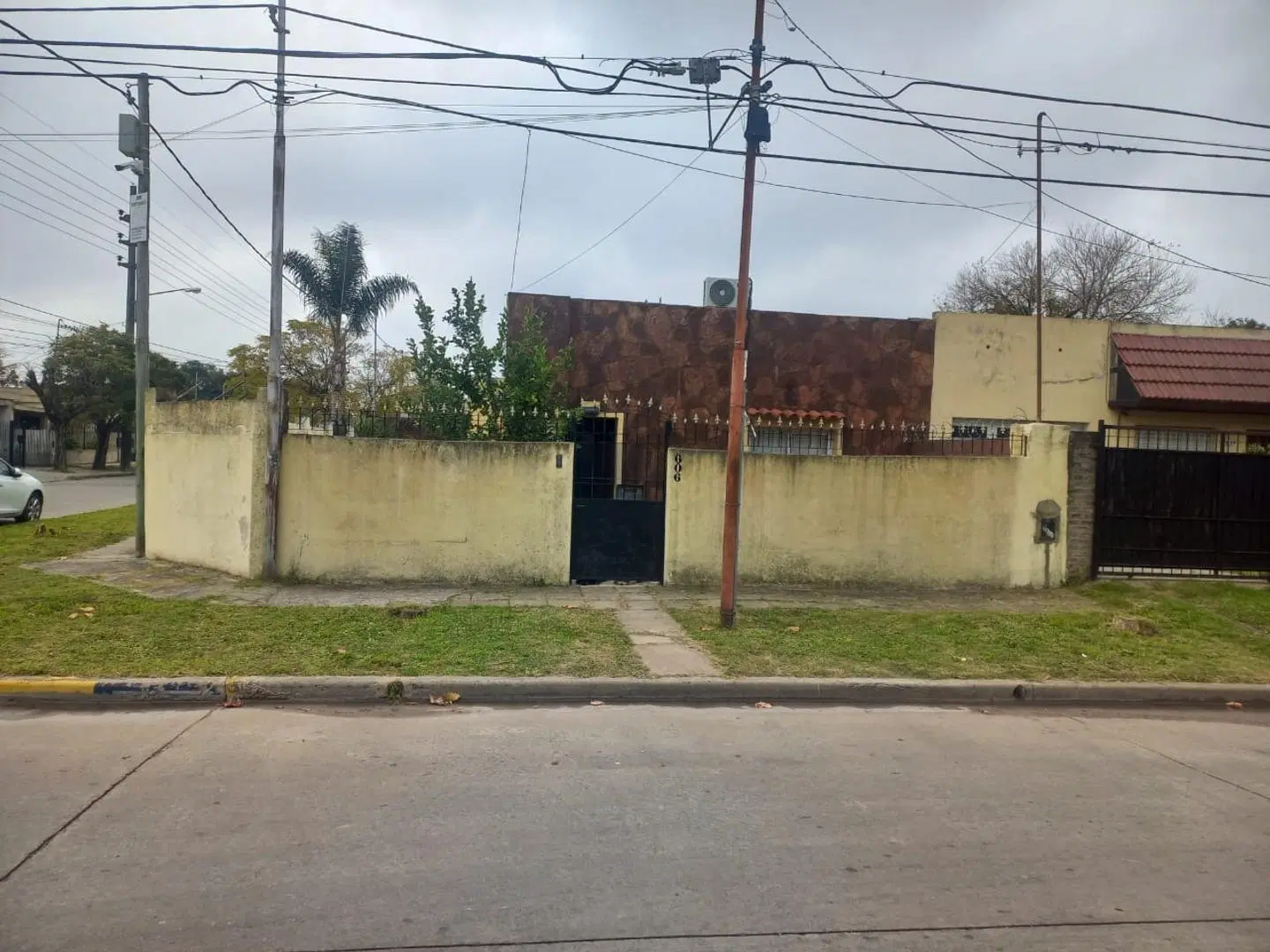 CASA EN BARRIO SARMIENTO APTO CREDITO 4