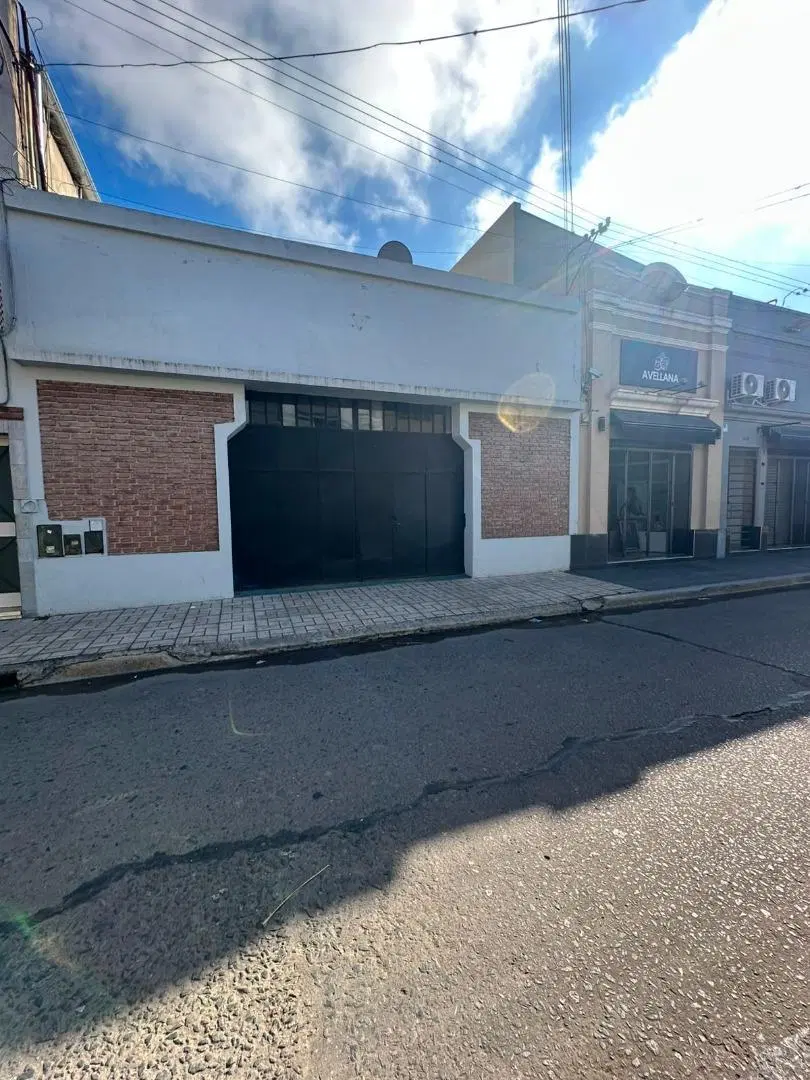 GALPON EN VENTA!!! CENTRO DE LUJAN!!! EXCELENTE UBICACION!!! 1