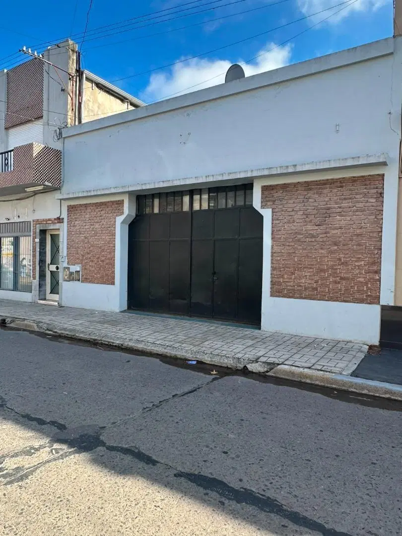 GALPON EN VENTA!!! CENTRO DE LUJAN!!! EXCELENTE UBICACION!!! 5
