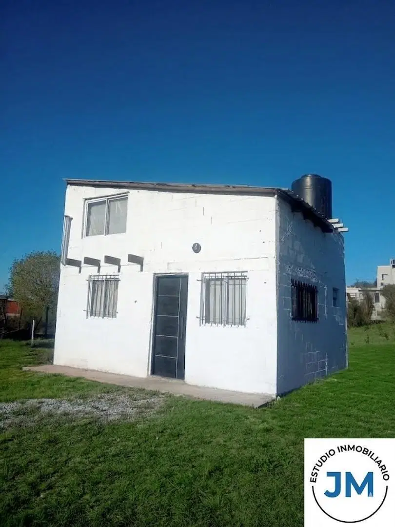Casa sobre gran lote - a terminar Gran oportunidad Permuta 3