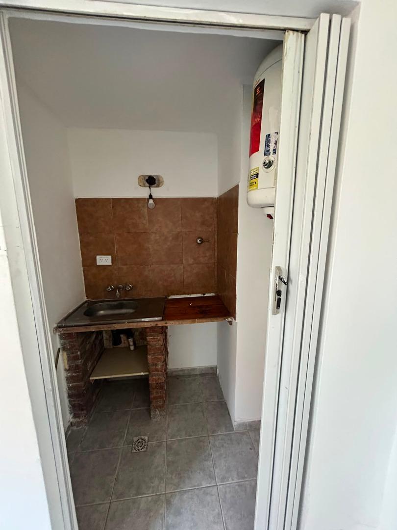 Foto de OFICINA EN PRIMER PISO EN MORENO CENTRO, imagen 2