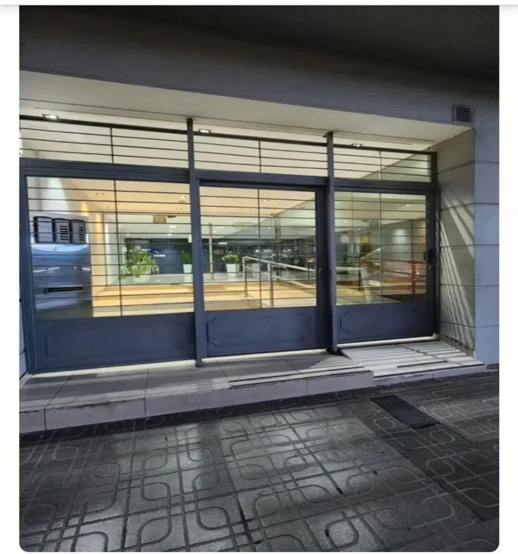 VENTA DEPARTAMENTO DOS AMB. SOBRE AVENIDA RAMOS MEJIA 4
