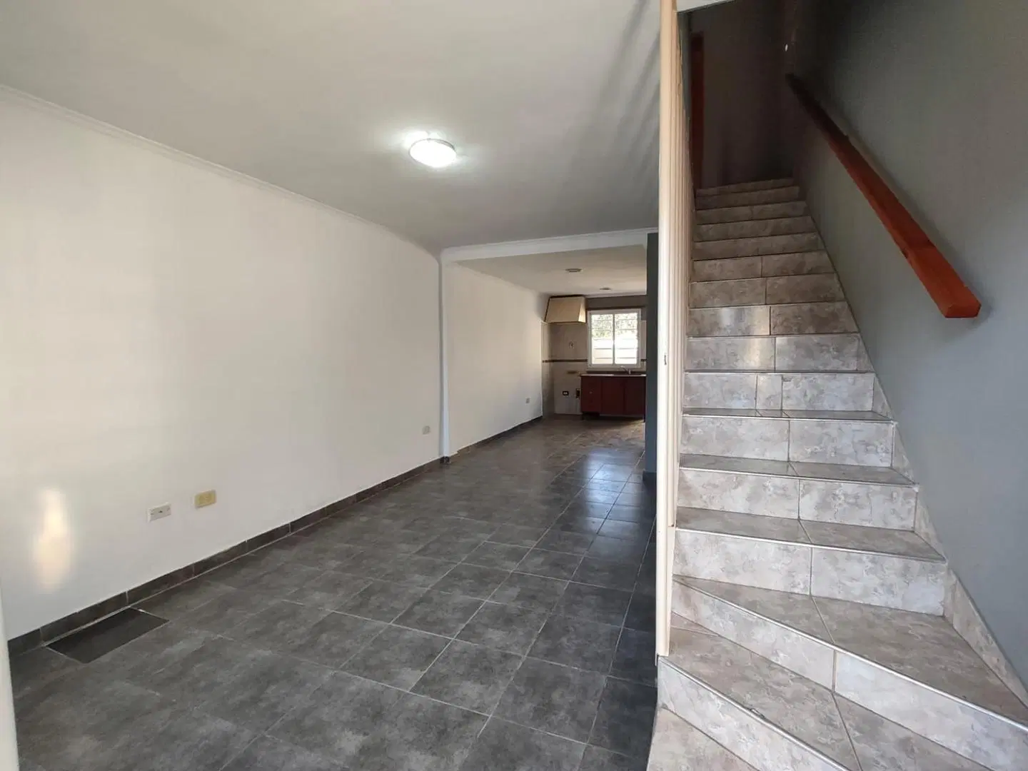 ALQUILER DUPLEX LOS ROBLES Y LELOIR GENERAL RODRIGUEZ 2