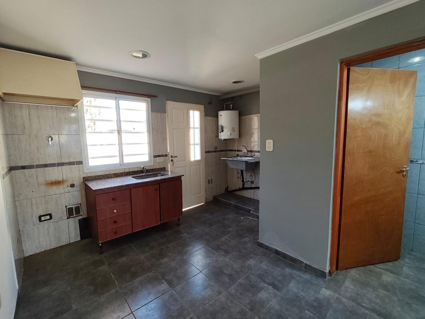 Foto de ALQUILER DUPLEX LOS ROBLES Y LELOIR GENERAL RODRIGUEZ, imagen 4