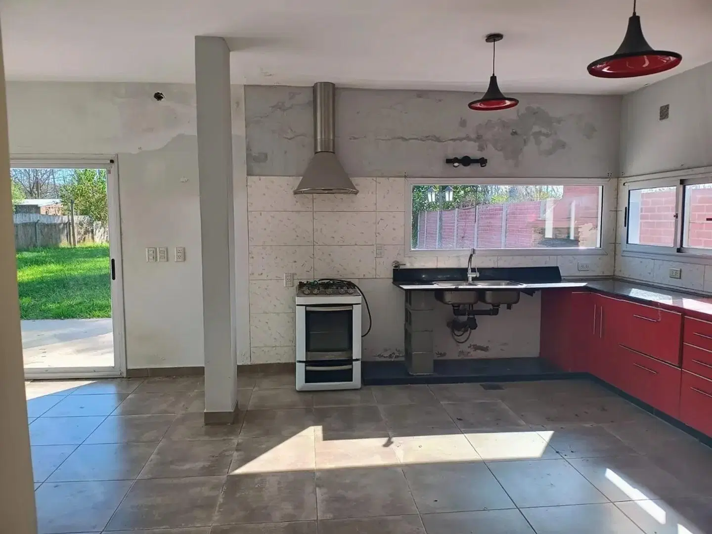 VENTA CASA QUINTA C/PILETA 4 AMB - 2 BAÑOS GRAL RODRIGUEZ 3