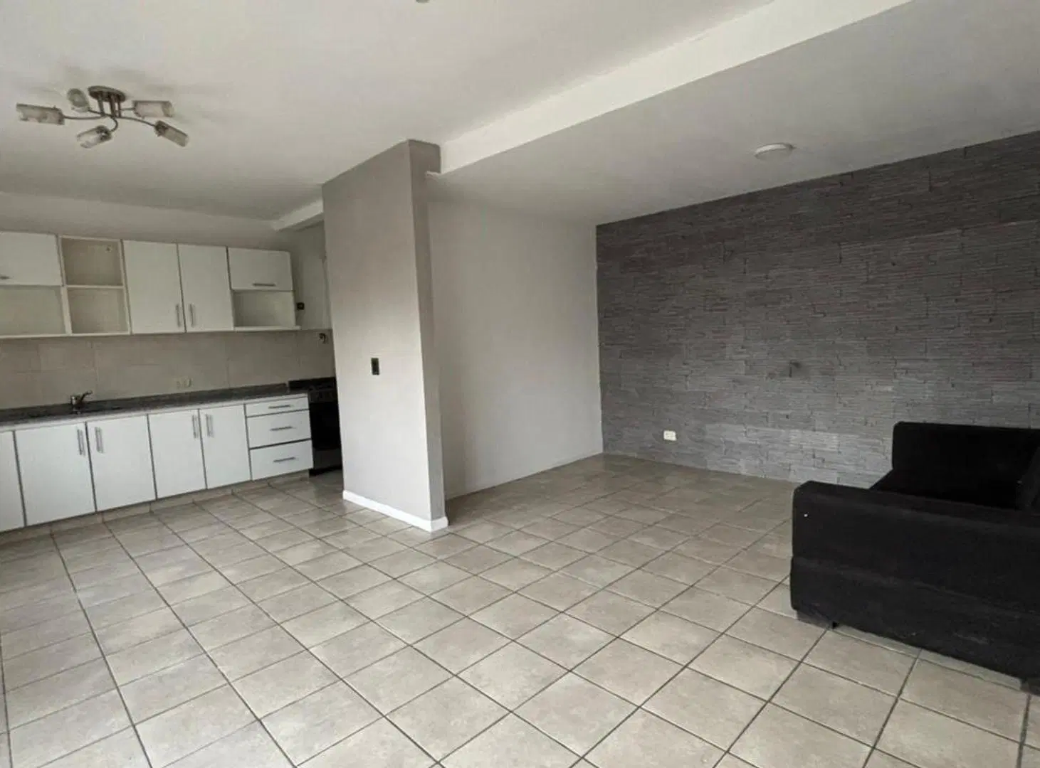 Depto Tipo PH 3 Amb Con Balcón En Caseros 1