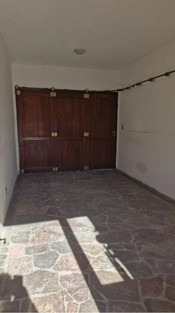 Casa Barrio El Trébol, Luján 5