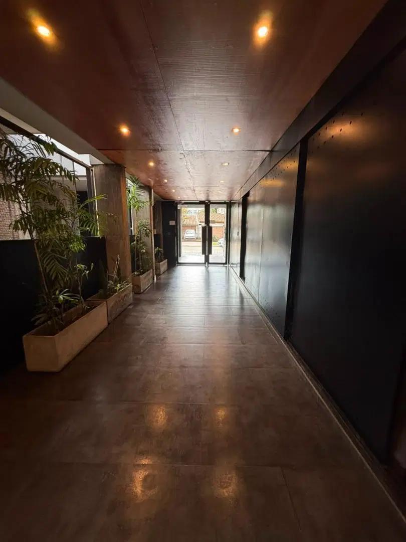 VENTA DE DEPARTAMENTO 2 AMBIENTES MORENO CENTRO 5