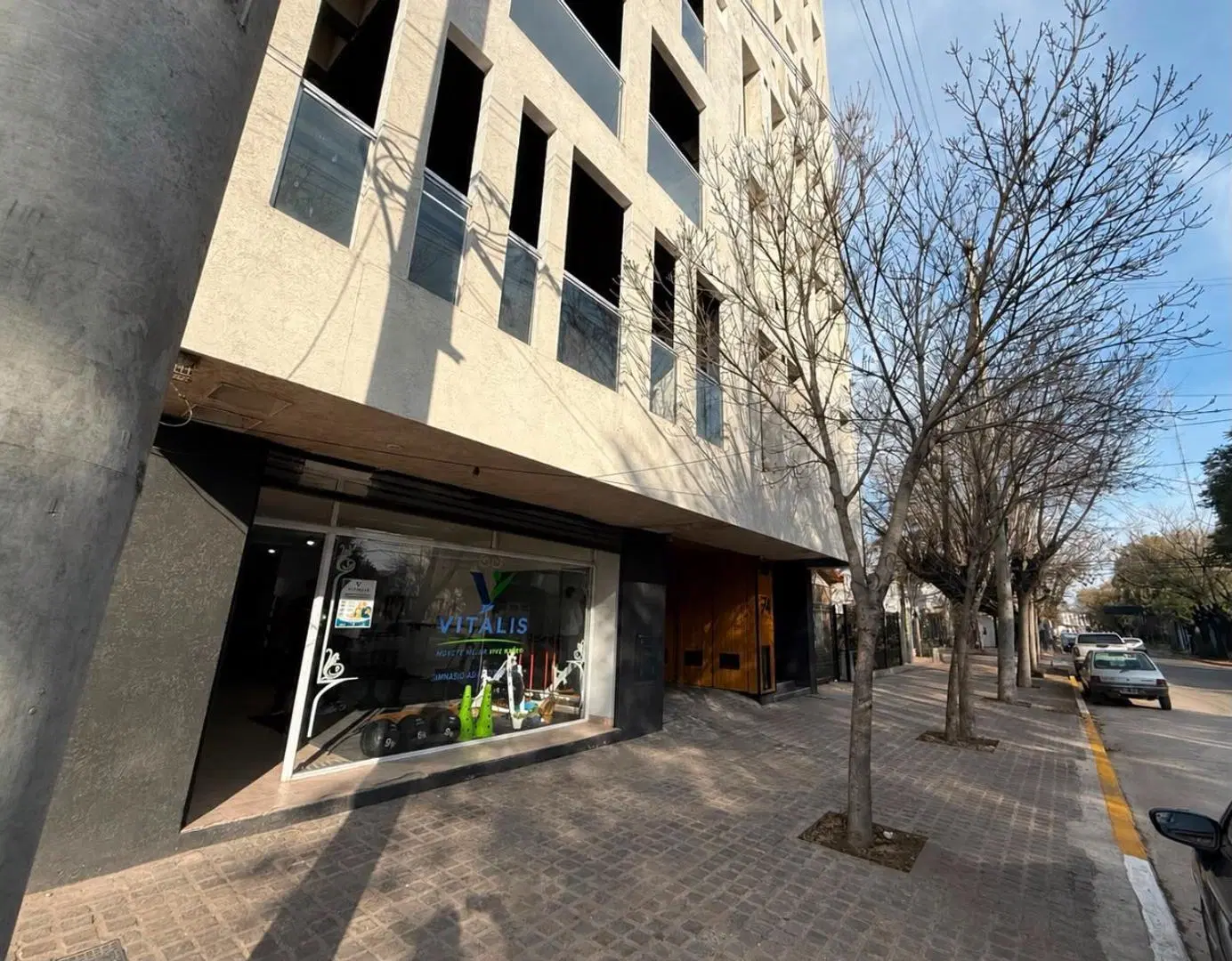 VENTA DE LOCAL MORENO CENTRO USD 65.000 4