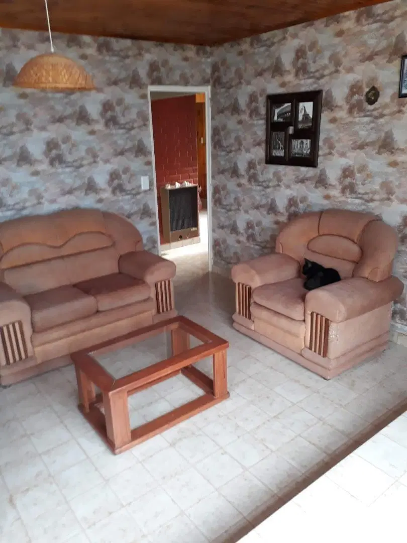 Casa 2 Dormitorios + 2 Departamentos Independientes | Apta C 8