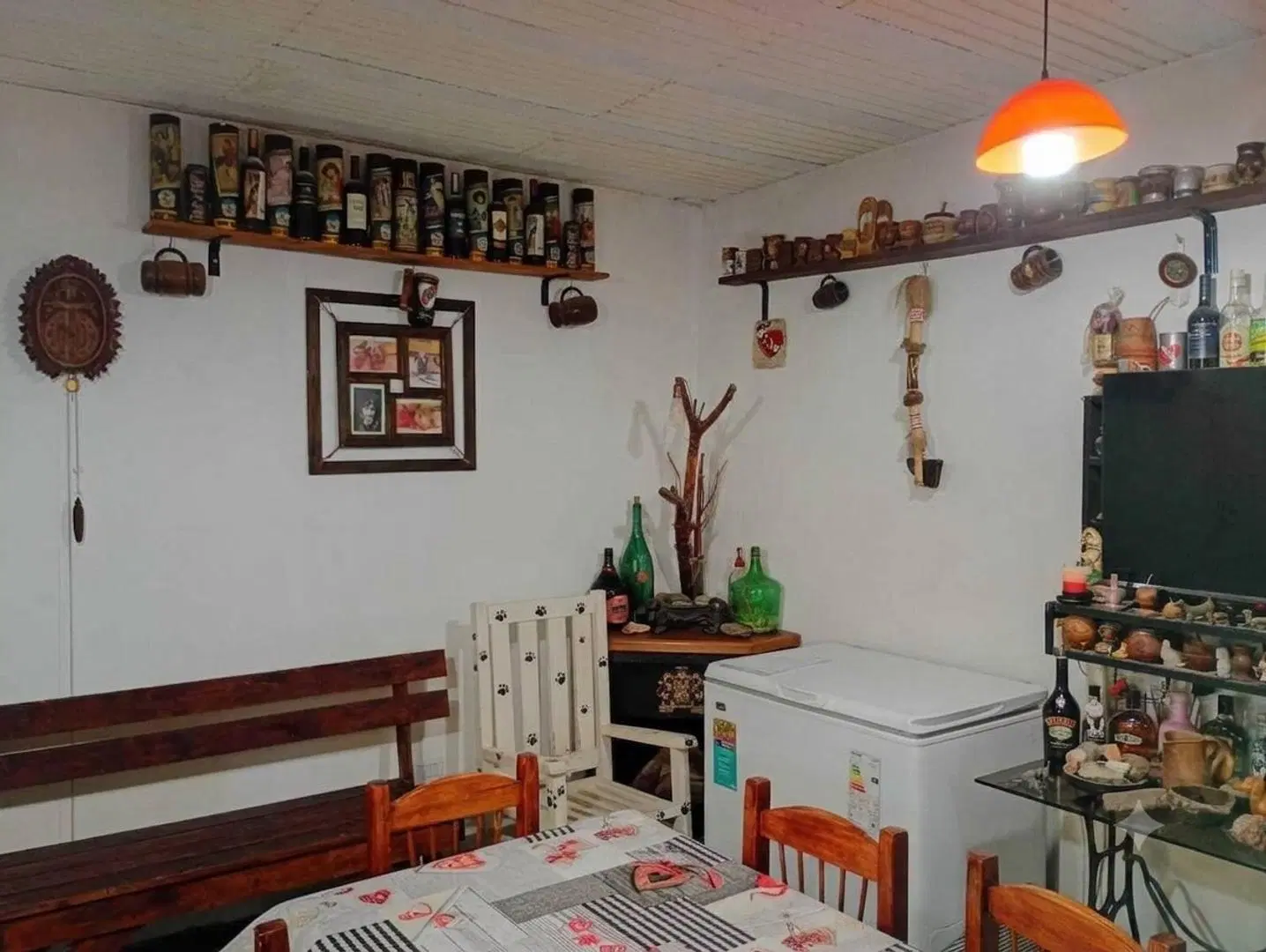 Casa con patio, cochera y quincho 3