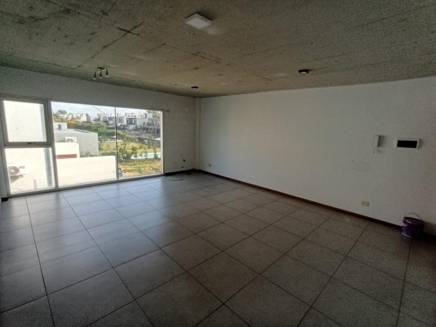 Foto de AMPLIA OFICINA EN BUREAU MARIA EUGENIA, imagen 4