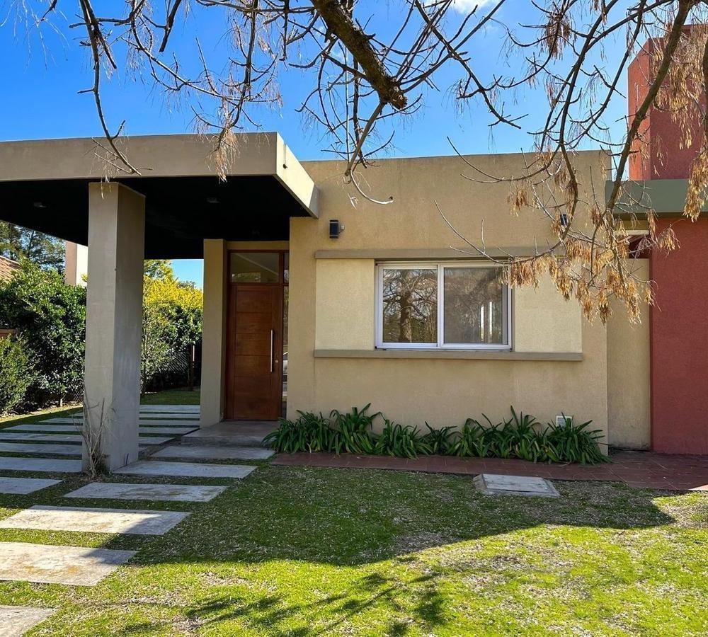 Foto de Casa en venta Barrio Privado Lujan del Sol, imagen 1