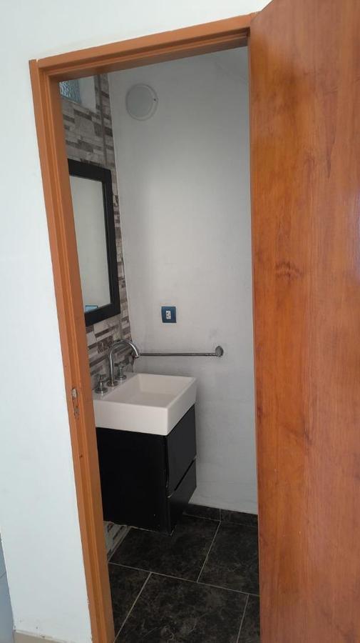 Foto de Duplex 3 ambientes con patio en Hurlingham, imagen 4