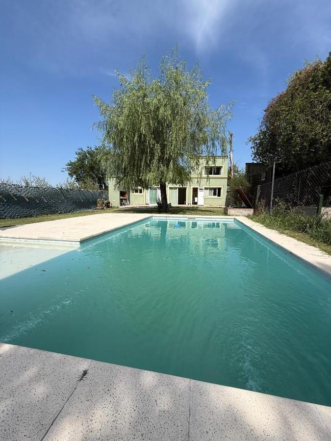 Foto de Casa a estrenar! de 2 Dormi pileta y parque Carmen de Areco., imagen 2