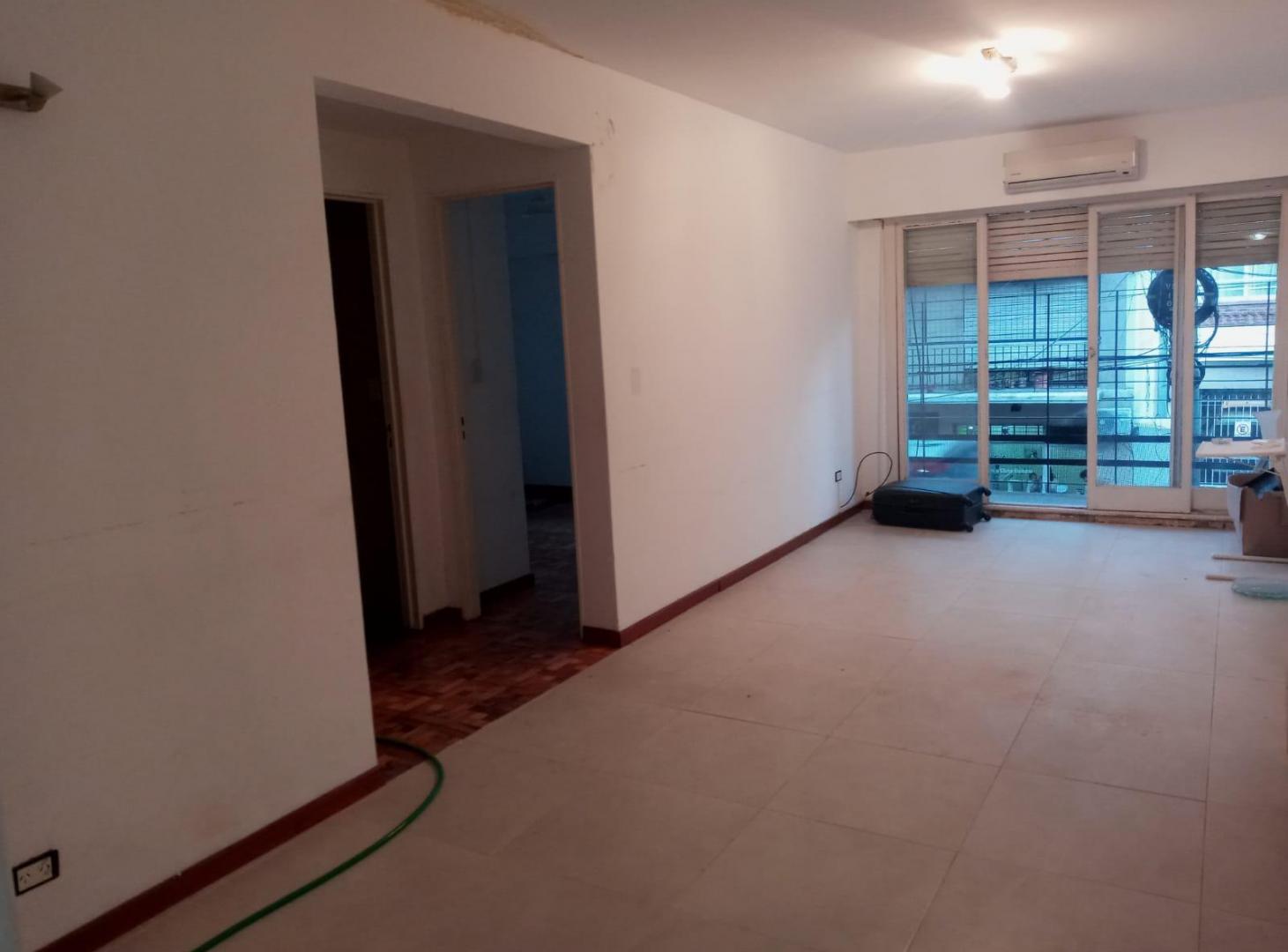 Foto de Venta Departamento Olivos. Vias / Maipú. 3 Ambientes Cocina y baño, imagen 4
