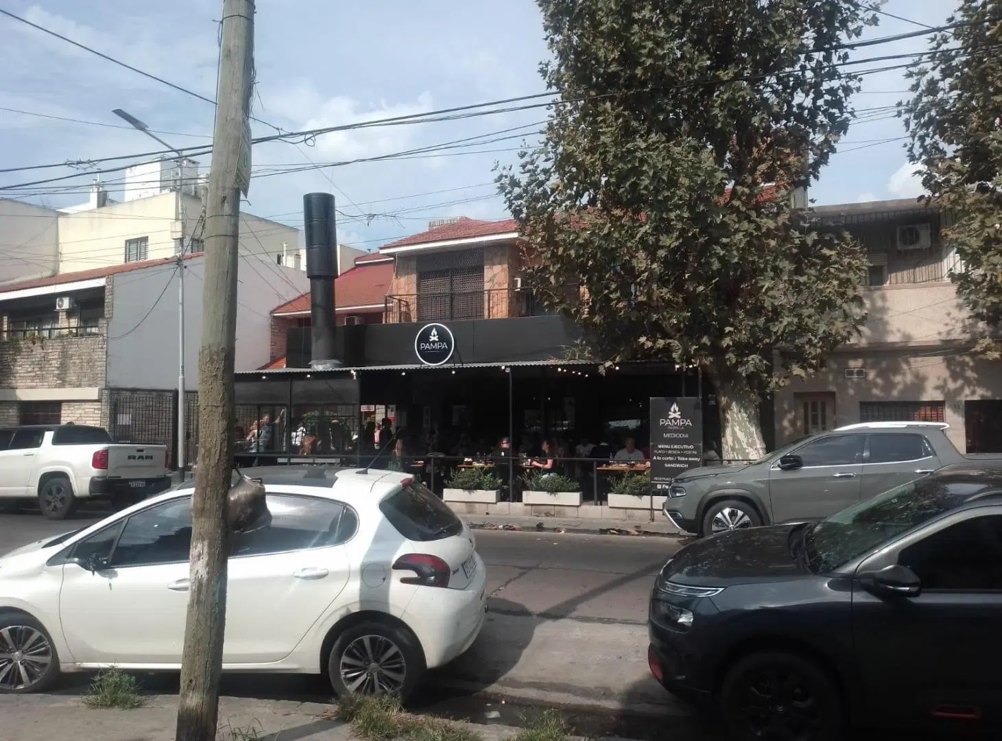 Venta en block, Local (parrilla,más dos departamentos) en Sarandi 3