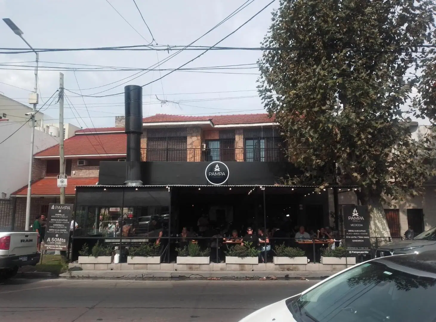 Venta en block, Local (parrilla,más dos departamentos) en Sarandi 4