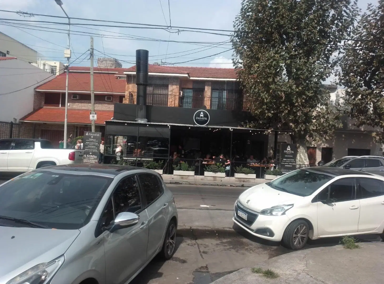 Venta en block, Local (parrilla,más dos departamentos) en Sarandi 1