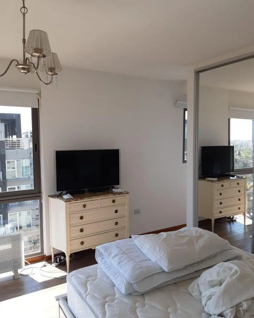 Departamento en Vte Lopez, libertador al río con balcón terraza vista al río 2
