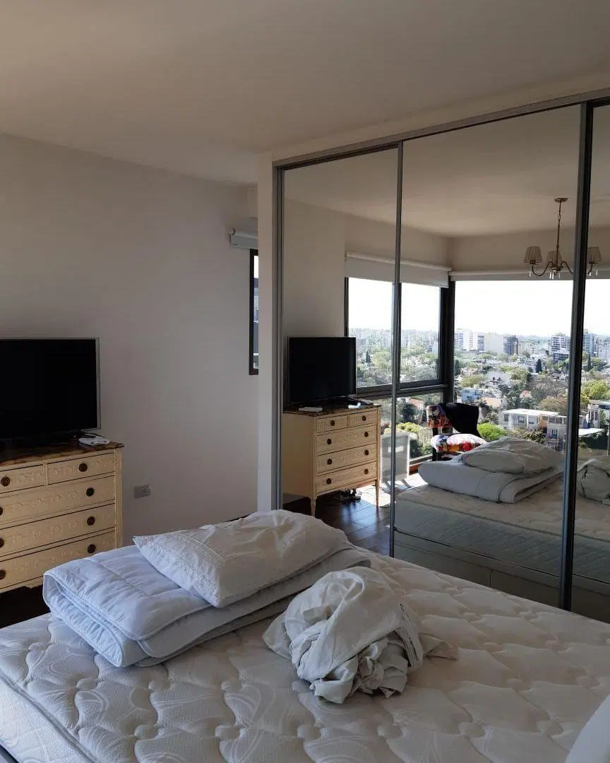 Departamento en Vte Lopez, libertador al río con balcón terraza vista al río 5