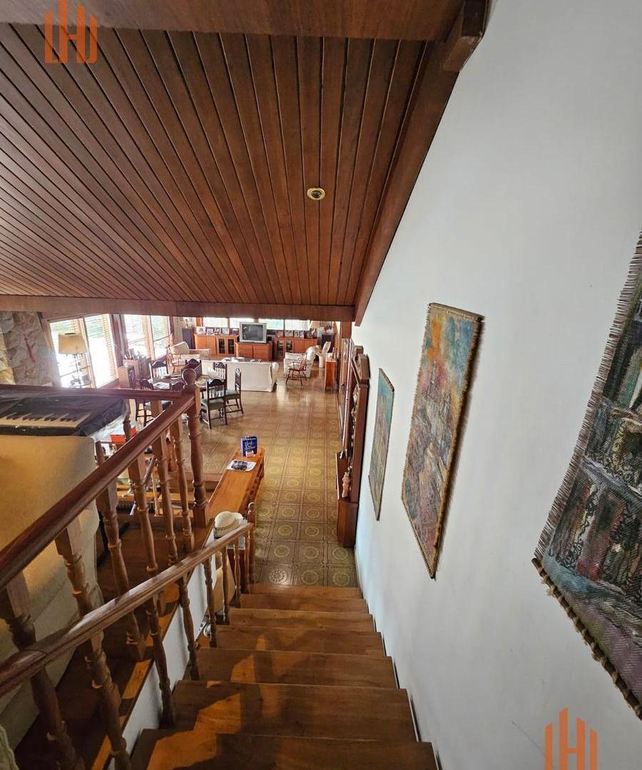 Foto de Venta Casa Olivos Barrio Golf de 500mts cubiertos sobre lote 1200mts, imagen 2