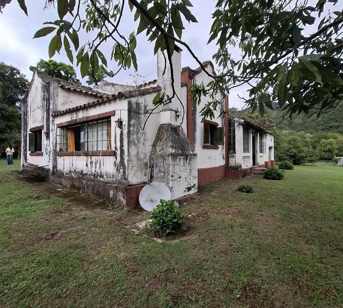 Chacra de 6.000 m2 con casa de 4 dormitorios 4