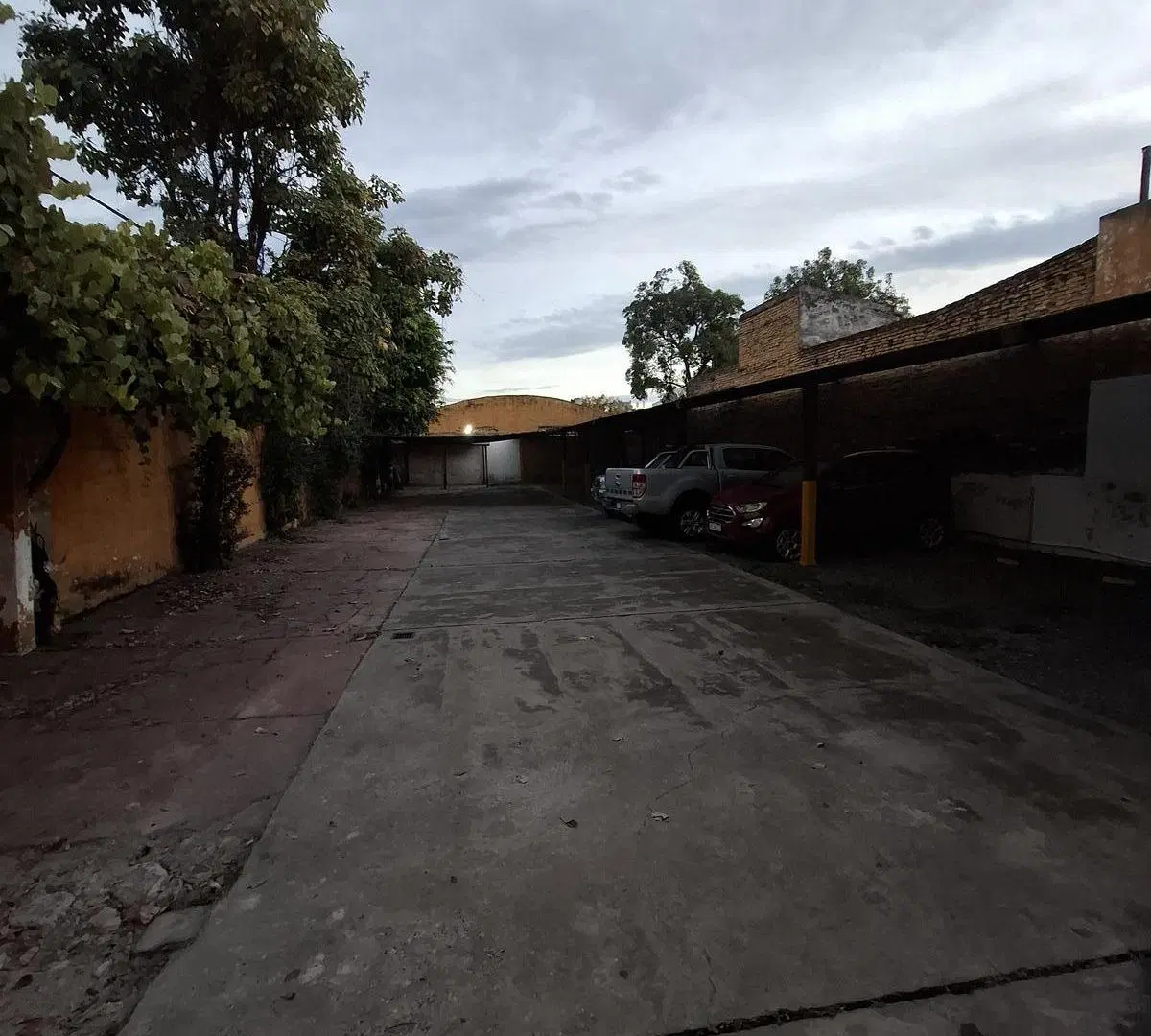 Casa en alquiler para oficinas comercio cocheras 3