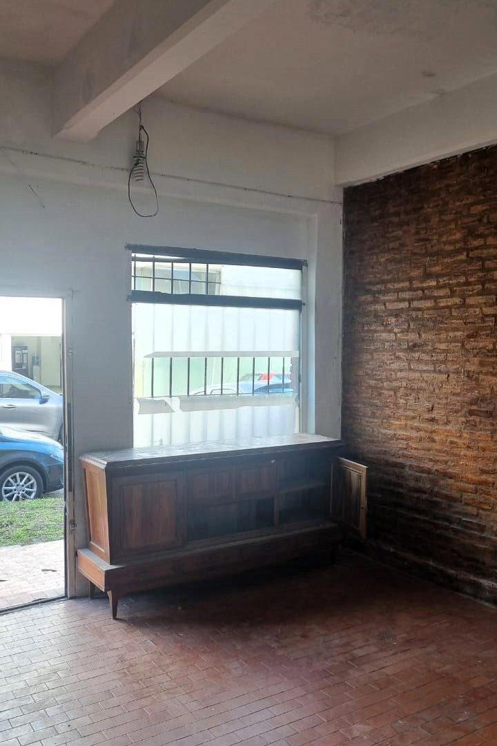 Foto de Local comercial en Alquiler en San Carlos, imagen 2