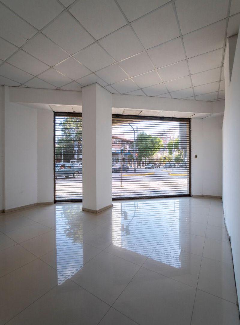 Foto de ALQUILER | LOCAL COMERCIAL | Av. Olivera 90 | Villa Luro, imagen 4