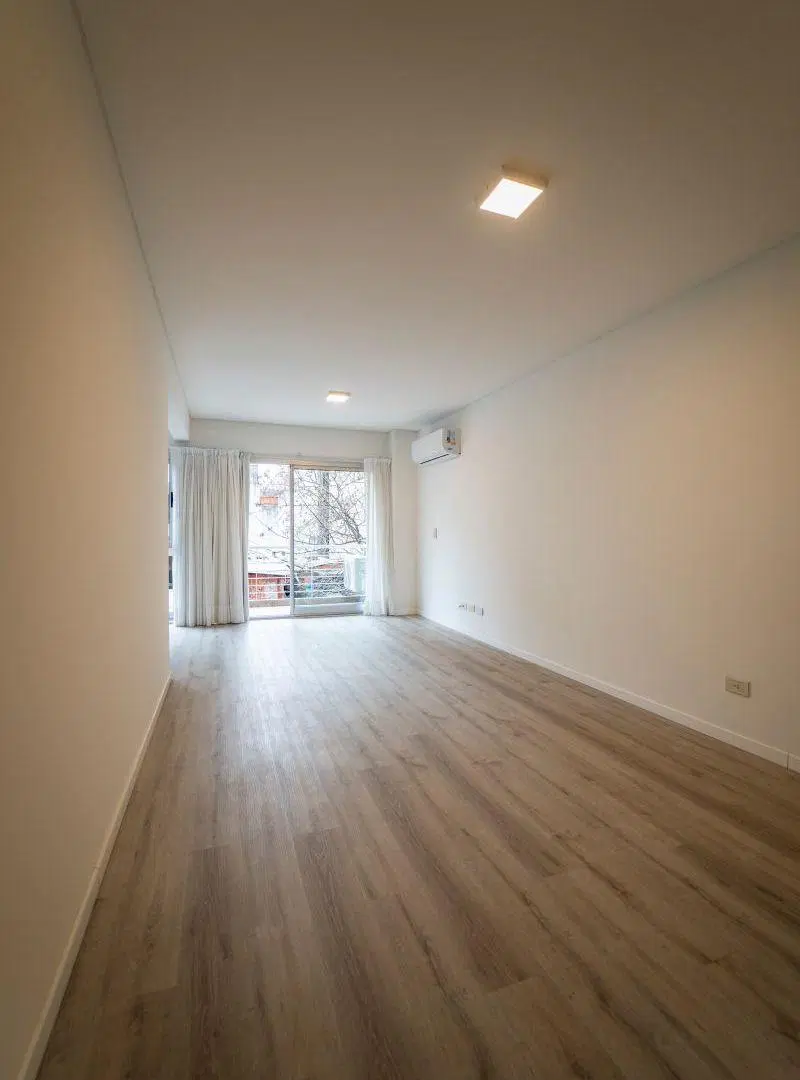 Cómodo y luminoso monoambiente en alquiler – Recoleta 1