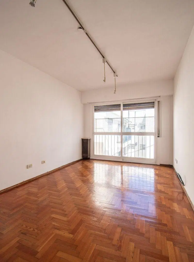 Alquiler en Belgrano · 3 ambientes con 2 dormitorios · contrafrente luminoso · 58 m² 2