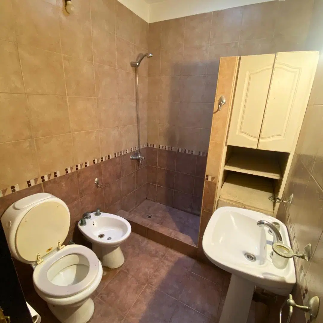 PH en venta en Villa Luro · 5 ambientes, 4 dormitorios · patio y terraza · 2 plantas 4