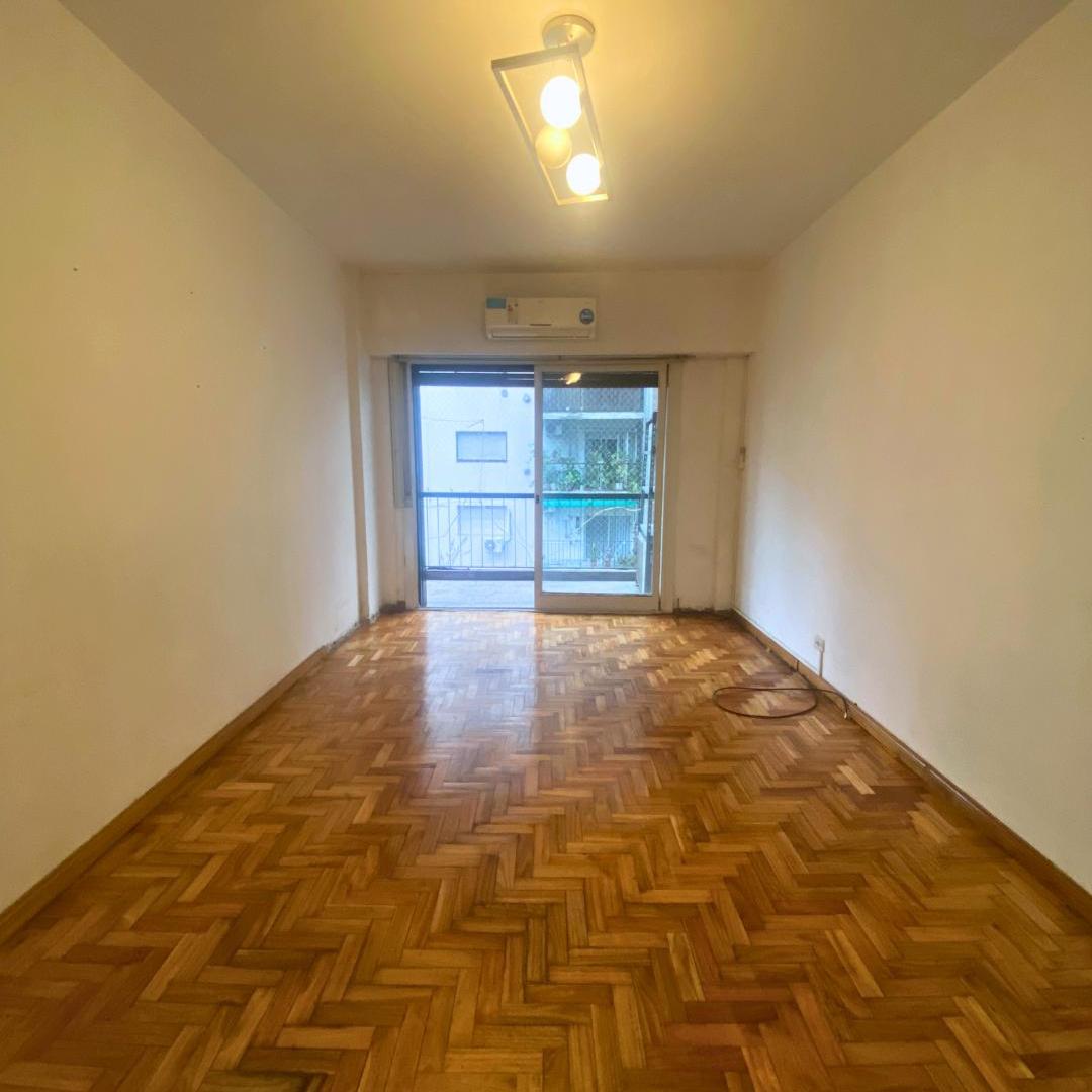 Foto de 2 ambientes con balcón en Almagro, límite Caballito · piso alto al, imagen 1