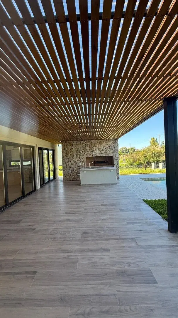 CASA EN VENTA TERRAVISTA 3 DORMS ESCRITORIO FINANCIA ESTRENA 2