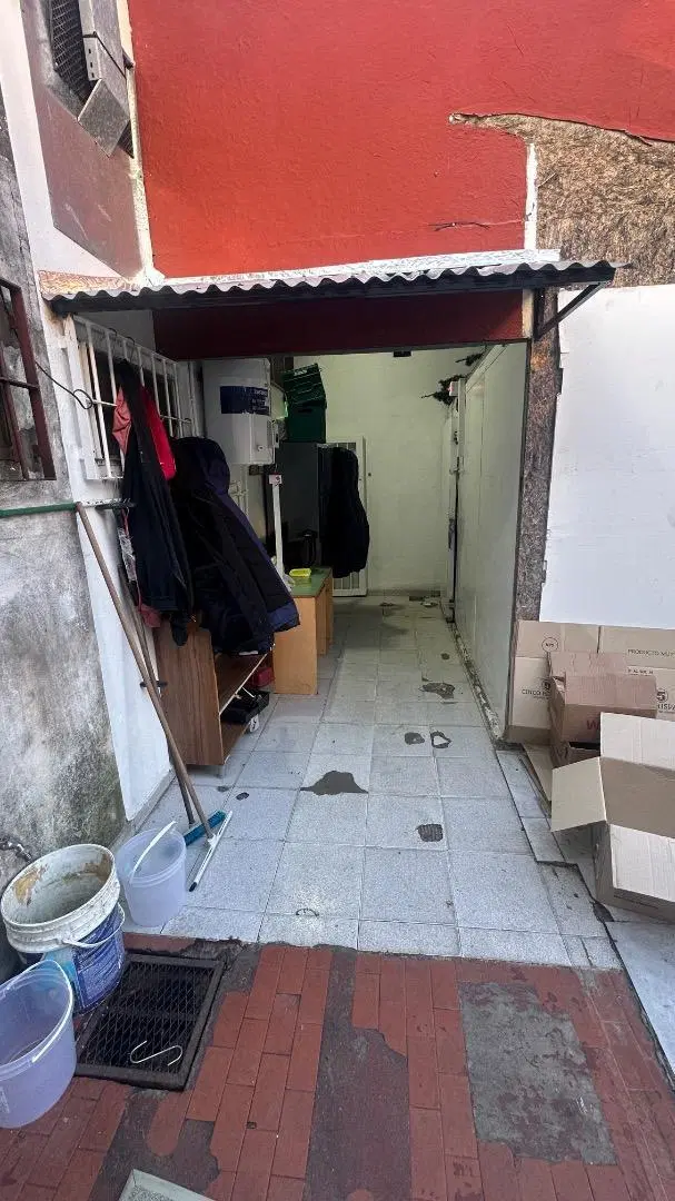 VENTA LOCAL EN LINIERS EN PLENO FOCO COMERCIAL 8
