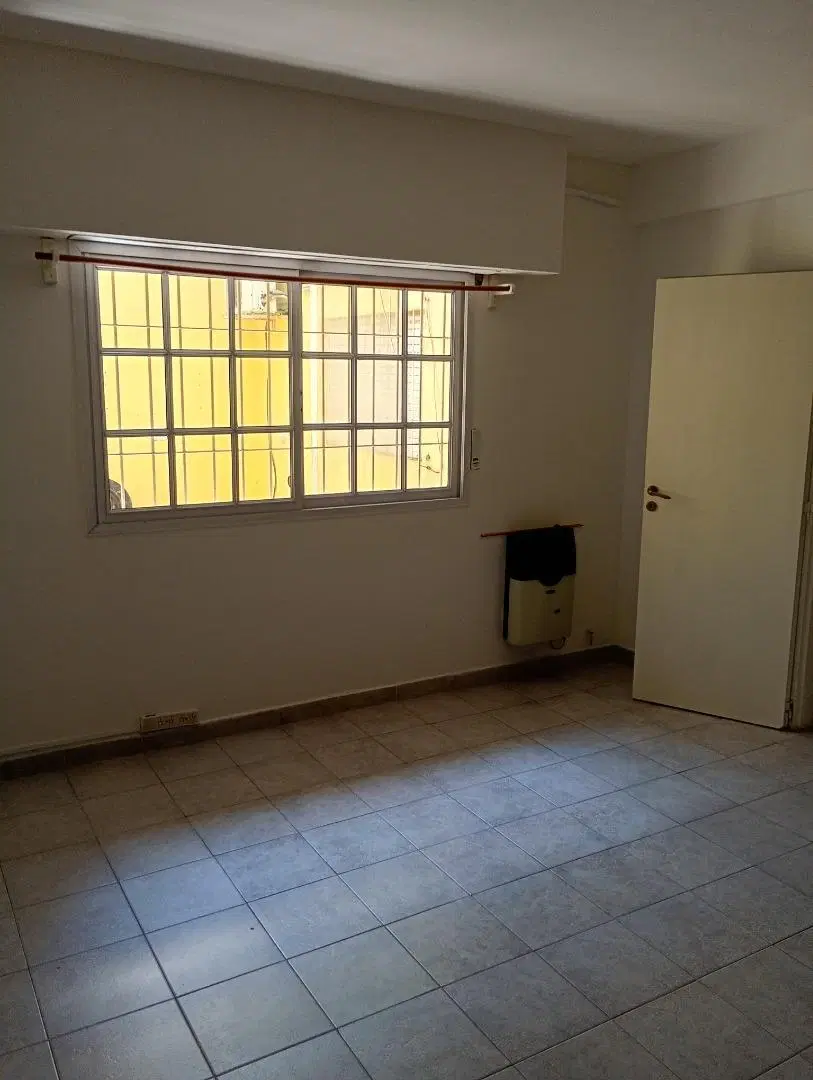 VENTA PH 3 AMB EN LINIERS CON PATIO APTO CRÉDITO 4