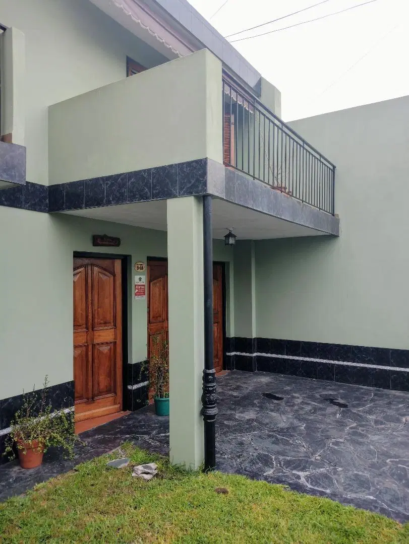 VENTA CASA 5 AMB EN RAMOS MEJIA COCHERA PATIOTERRAZA 2
