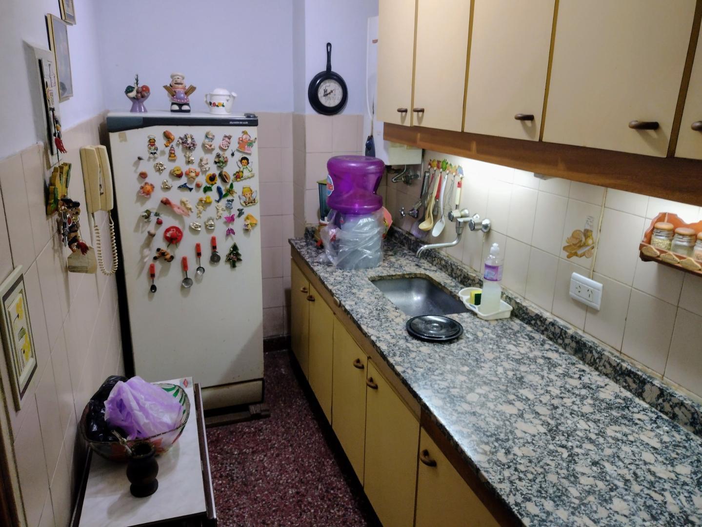 Foto de VENTA DEPTO 2 AMB EN LINIERS EXCELENTE UBICACIÓN, imagen 1