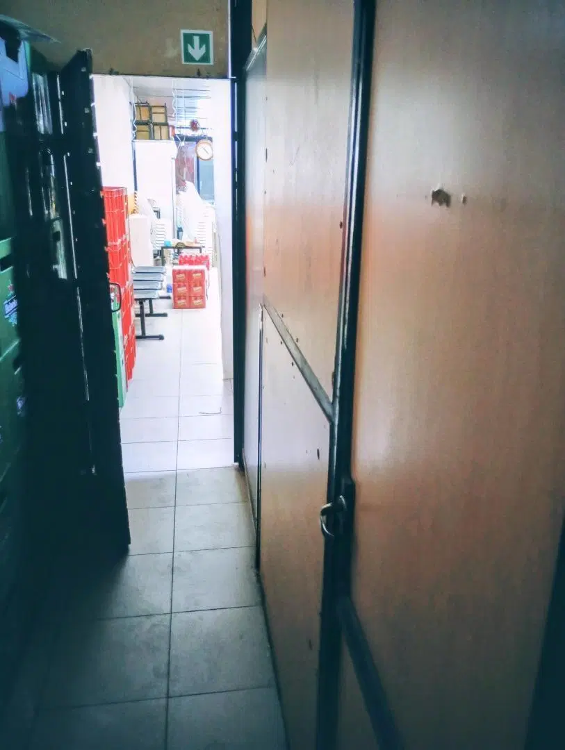 ALQUILER DE LOCAL EN LINIERS PARA VÁRIOS RUBROS 3