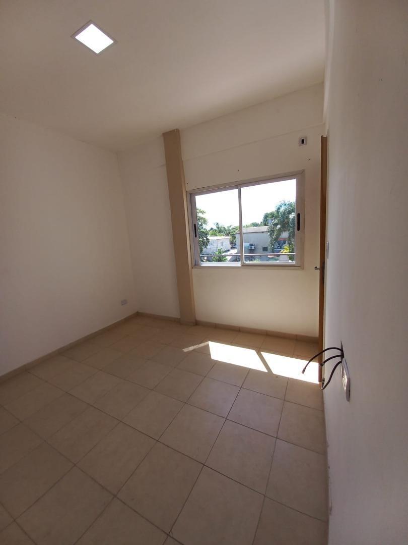 VENTA DUPLEX 3 AMB COCHERA PATIO EN CASTELAR RESIDENCIAL
