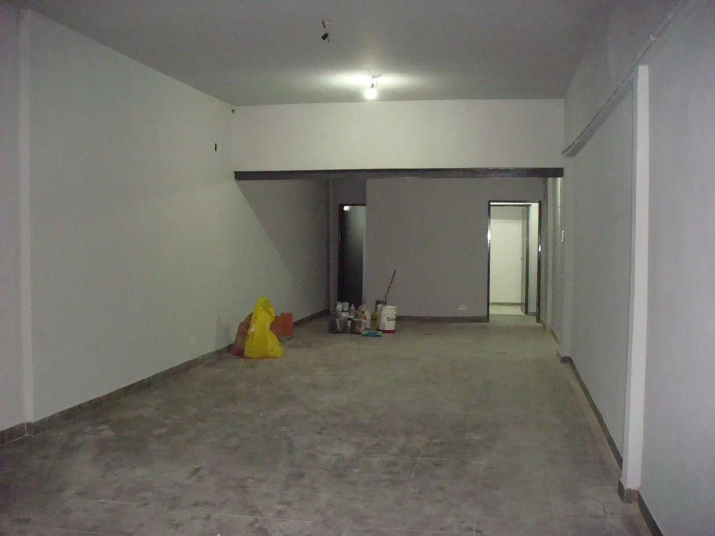 ALQUILER DE LOCAL EN LINIERS EN FOCO COMERCIAL 4