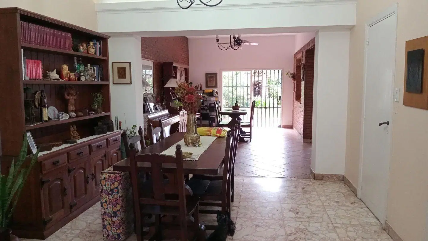 VENTA CASA  5 AMB EN CIUDADELA CON FONDO, PARQUE  Y COCHERA 5