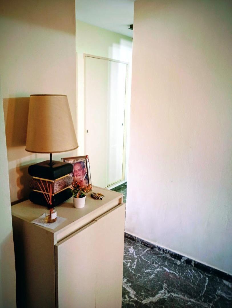 Foto de VENTA 4 AMB (COCHERA OPCIONAL)AL FRENTE BALCON EN LINIERS, imagen 2