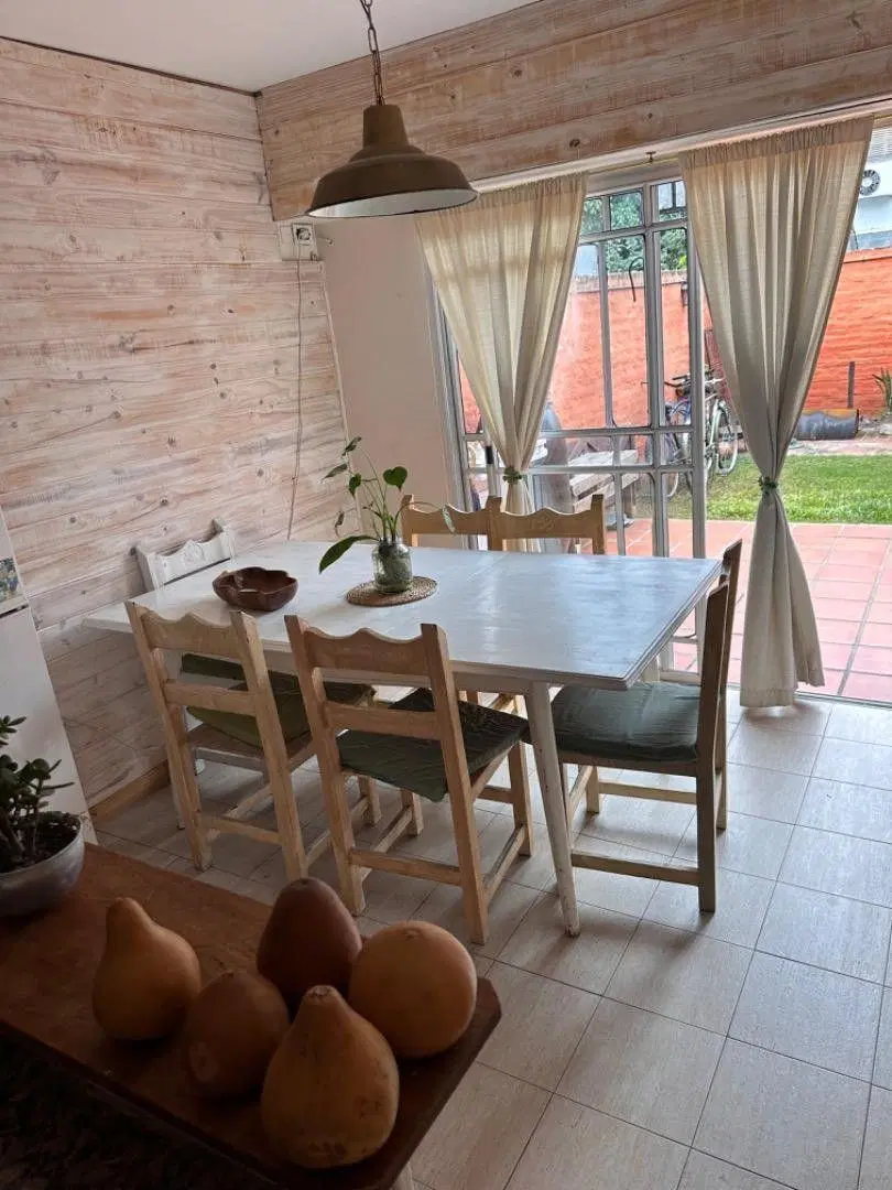 TRIPLEX 3 DORMS EN RAMOS MEJIA CON COCHERA Y PATIO 5