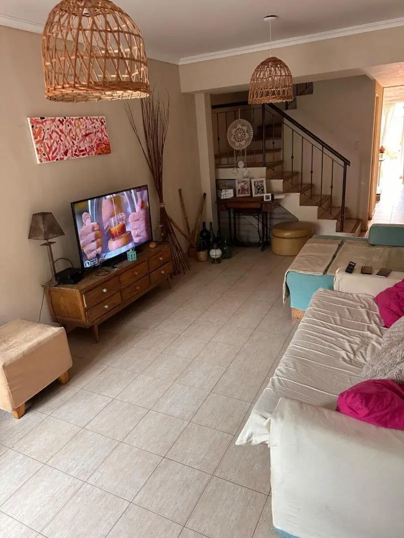 TRIPLEX 3 DORMS EN RAMOS MEJIA CON COCHERA Y PATIO 4