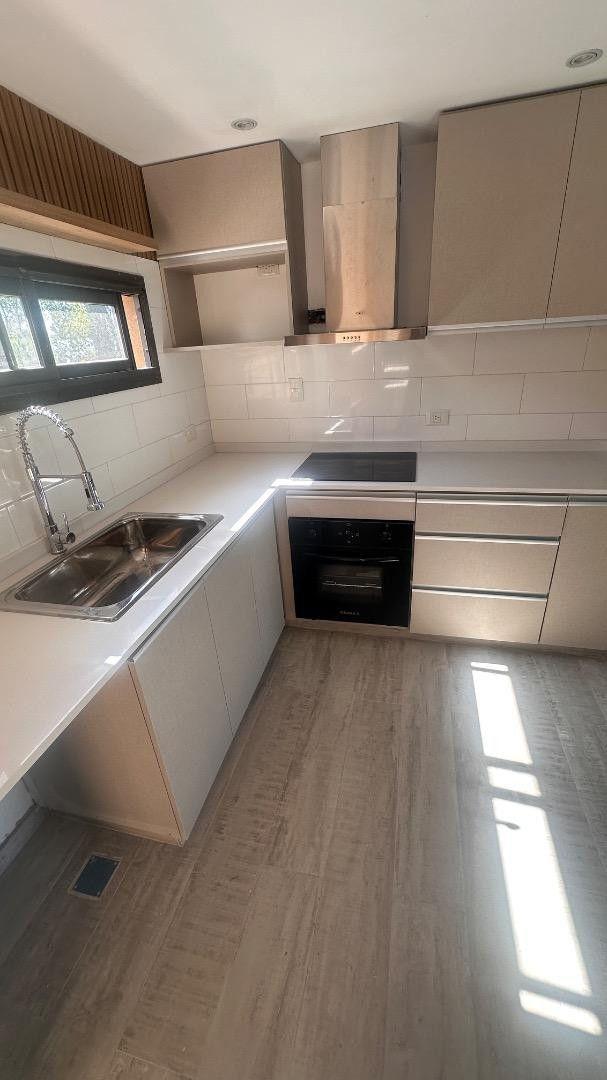 Foto de DEPTO 3 AMB ESTRENAR 2 BAÑOS EN PARQUE LELOIR C/ PARQUE, imagen 1
