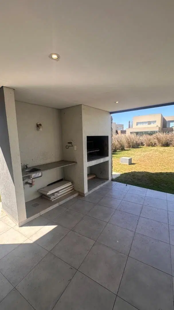 CASA 3 DORMS EN TERRAVISTA EN LOTE CENTRAL 4