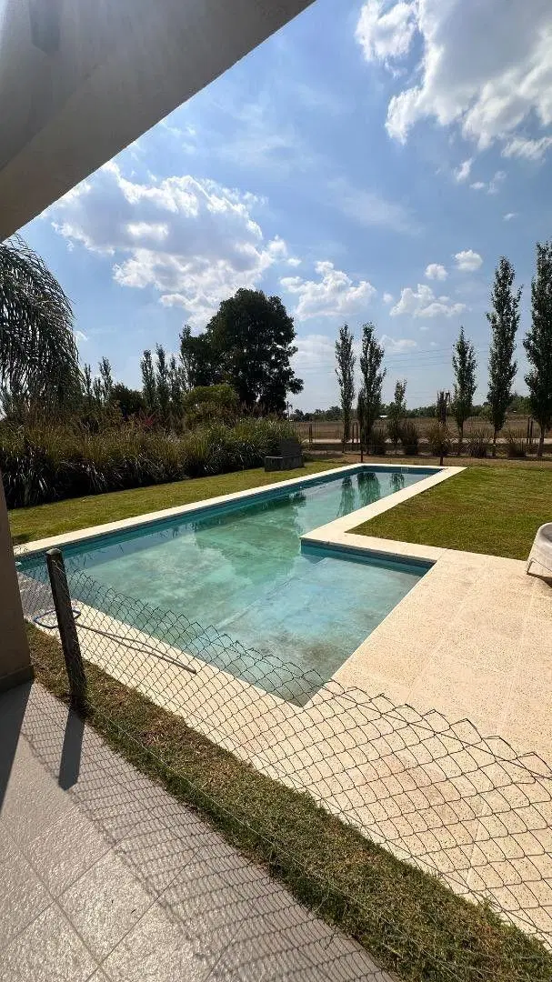 CASA EN VENTA O ALQUILER EN TERRAVISTA - 3 DORM Y PLAYROOM 4