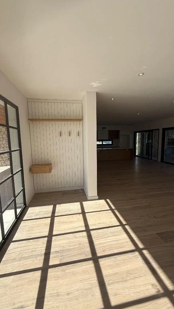 CASA EN VENTA TERRAVISTA 3 DORMS ESCRITORIO FINANCIA ESTRENAR 2